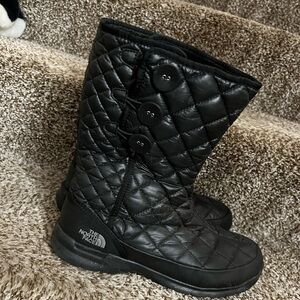 North Face Waterproof Winter Boots (size 10)
